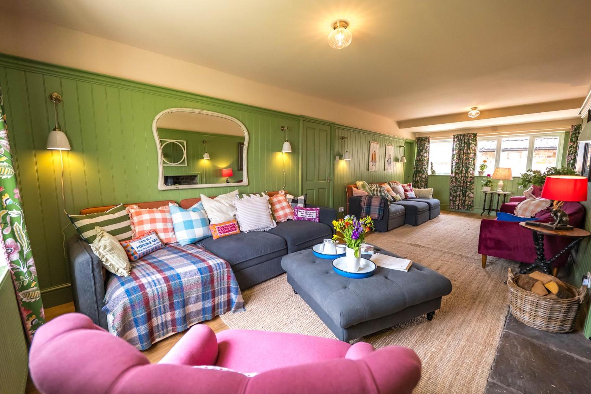 Apartment Large Country Cottage, Sleeps 8 - Facilities, Garden Bar, Catering Services, Free Parking, Nature Reserve, Hen Parties