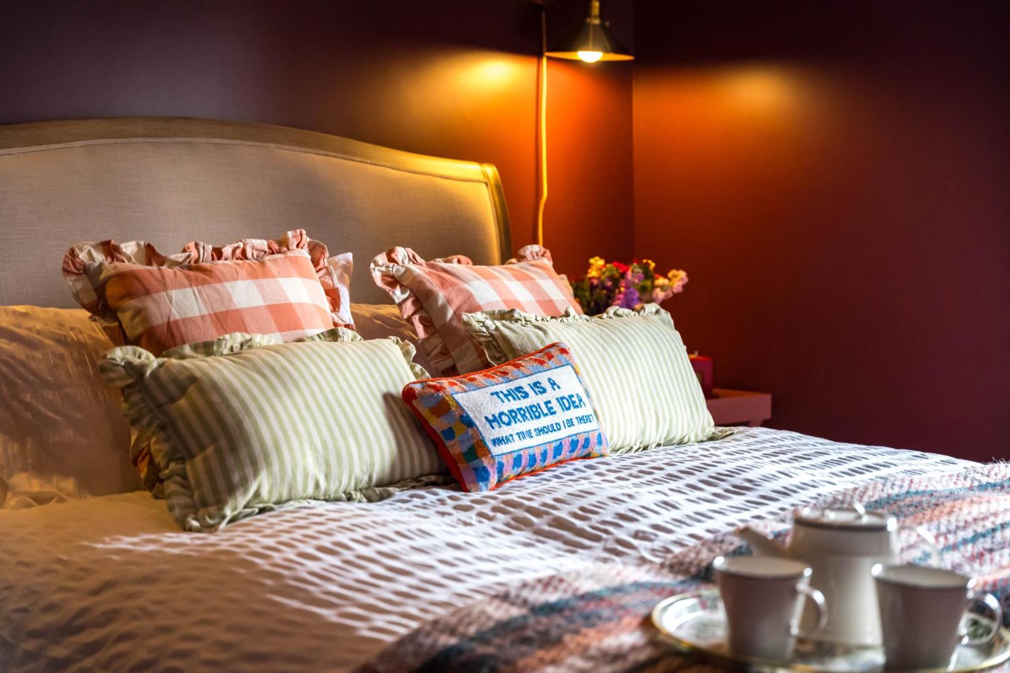 Large Country Cottage, Sleeps 8 - Facilities, Garden Bar, Catering Services, Free Parking, Nature Reserve, Hen Parties